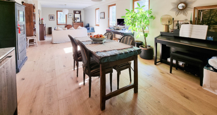 À vendre – Élégant duplex rénové avec jardin privatif à Presinge image 3