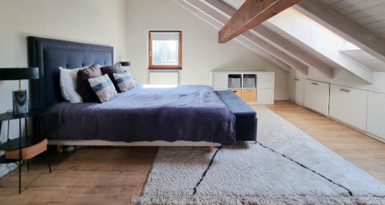 À vendre – Élégant duplex rénové avec jardin privatif à Presinge image 7