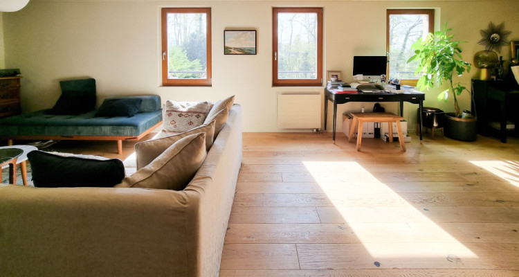 À vendre – Élégant duplex rénové avec jardin privatif à Presinge image 4