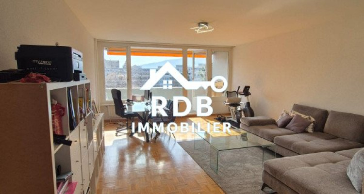 Appartement de 5,5 pièces au 4ème étage situé à Chêne Bougeries 1224 image 1