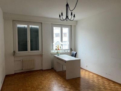 Appartement de 5 pièces au 3ème étage situé à Genève 1201 sur cour intérieur  image 7