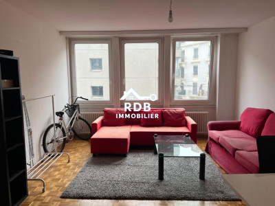 Appartement de 5 pièces au 3ème étage situé à Genève 1201 sur cour intérieur  image 4