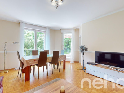 Entouré de verdure image 2