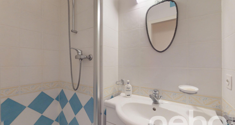 Entouré de verdure image 10