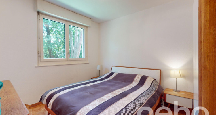 Entouré de verdure image 7