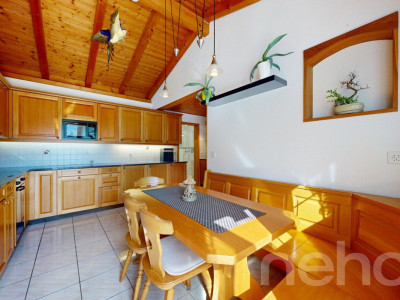 Einfamilienhaus mit 2 Garagen und vielseitigem Raumangebot image 7