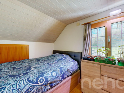 Einfamilienhaus mit 2 Garagen und vielseitigem Raumangebot image 9