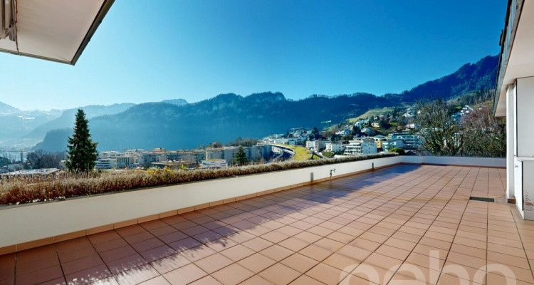 Elegante Wohnresidenz mit separaten Atelier und Panoramasicht image 4