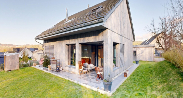 Villa familiale de 5.5 pièces avec terrasses et jardin à Ecublens (FR) image 1