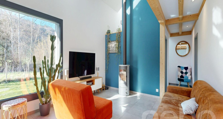 Villa familiale de 5.5 pièces avec terrasses et jardin à Ecublens (FR) image 2