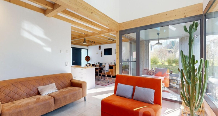 Villa familiale de 5.5 pièces avec terrasses et jardin à Ecublens (FR) image 3