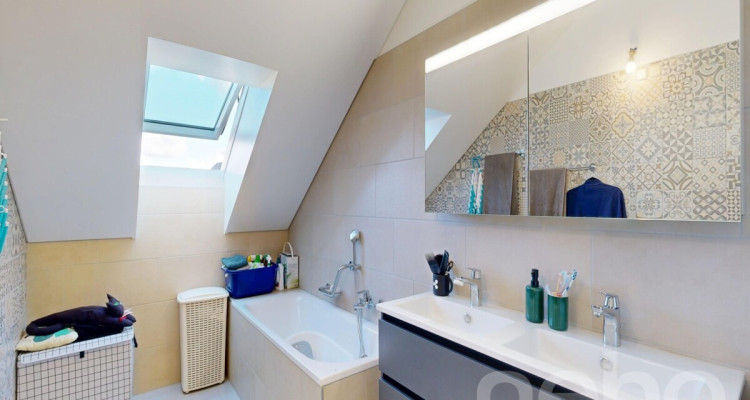 Villa familiale de 5.5 pièces avec terrasses et jardin à Ecublens (FR) image 8