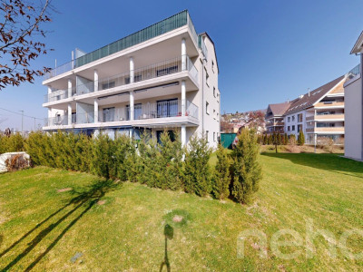 Neuwertige 4.5-Zimmer-Wohnung mit Südwestbalkon image 1