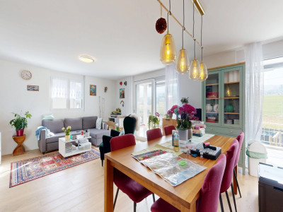 Neuwertige 4.5-Zimmer-Wohnung mit Südwestbalkon image 2