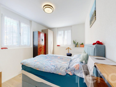 Neuwertige 4.5-Zimmer-Wohnung mit Südwestbalkon image 8