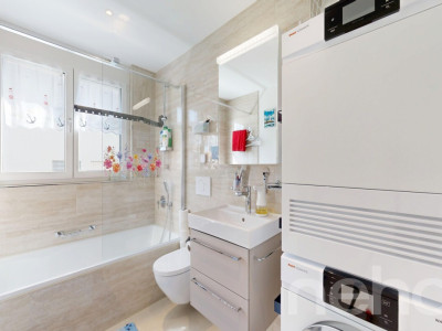 Neuwertige 4.5-Zimmer-Wohnung mit Südwestbalkon image 10