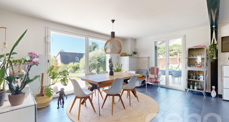 Belle villa familiale de 6.5 pièces rénovée avec soin image 2