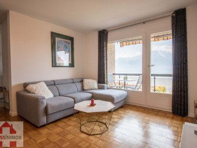 SUBERBE 2.5p meublé AVEC VUE LAC image 3