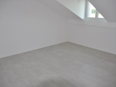 MONTAGNY-LA-VILLE - SUPERBE APPARTEMENT ATTIQUE ENV. 105 M2 image 4