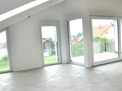 MONTAGNY-LA-VILLE - SUPERBE APPARTEMENT ATTIQUE ENV. 105 M2 image 1