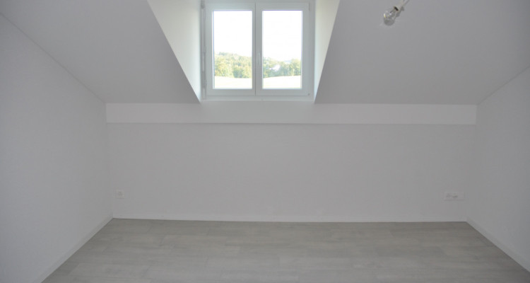 MONTAGNY-LA-VILLE - SUPERBE APPARTEMENT ATTIQUE ENV. 105 M2 image 5