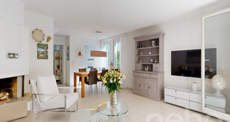 Eckreihenhaus mit Garten und Privatsphäre nähe Zürich image 2