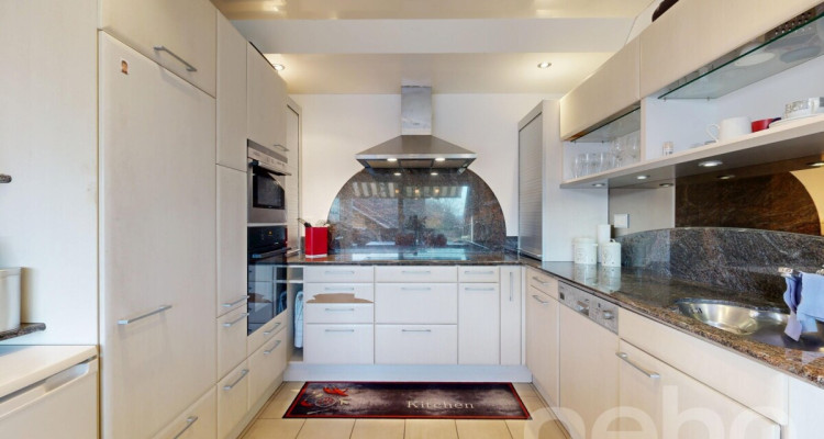 Grosszügige Dachwohnung mit Galerie an zentraler Lage image 5