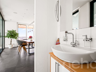 Exklusives Einfamilienhaus mit Weitsicht in idyllischer Lage image 12