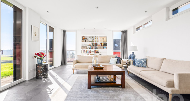 Exklusives Einfamilienhaus mit Weitsicht in idyllischer Lage image 4