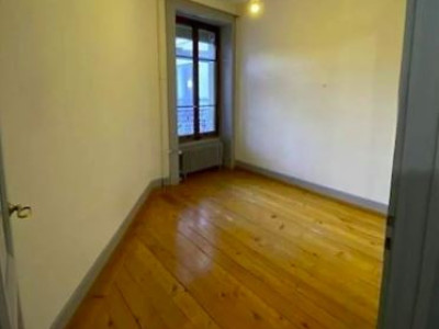 Élégant 5 pièces rénové avec cachet PlainPalais image 4