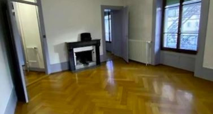 Élégant 5 pièces rénové avec cachet PlainPalais image 2