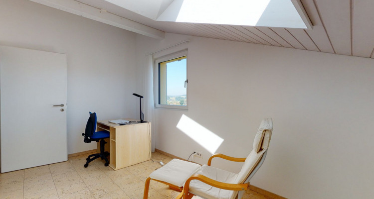 Schönes Einfamilienhaus an ruhiger Lage mit Weitsicht in den Jura image 9