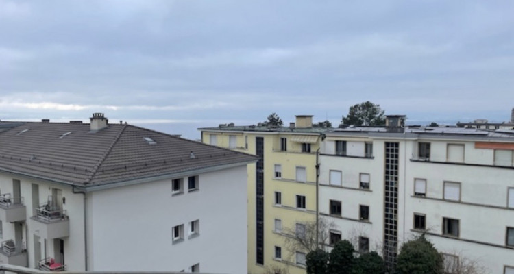 Bel appartement 3.5 pièces avec vue panoramique – Centre de Lausanne image 1