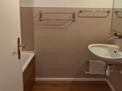 COLLONGE-BELLERIVE — APPARTEMENT DE CARACTÈRE 4 PIÈCES — CHEMINÉE — PARKING image 8