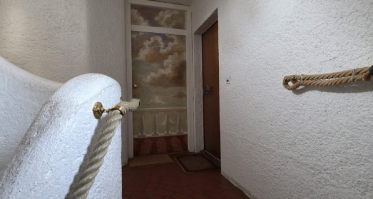 COLLONGE-BELLERIVE — APPARTEMENT DE CARACTÈRE 4 PIÈCES — CHEMINÉE — PARKING image 11