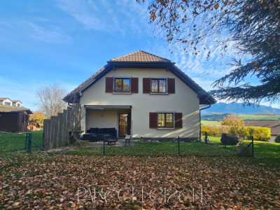 maison individuelle lumineuse avec jardin et fort potentiel, dans quartier prisé image 1