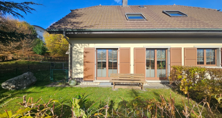 maison individuelle lumineuse avec jardin et fort potentiel, dans quartier prisé image 10