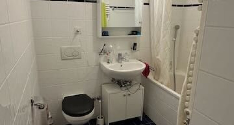 Très grand 3.5 pièces à 50m du Lac et des Bains des Pâquis image 5