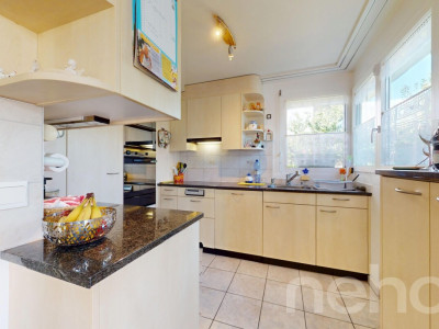 5.5-Zimmer-Doppelhaushälfte mit Wintergarten, Garten & 2 TG-Plätze image 7