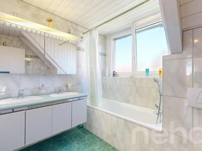 5.5-Zimmer-Doppelhaushälfte mit Wintergarten, Garten & 2 TG-Plätze image 11