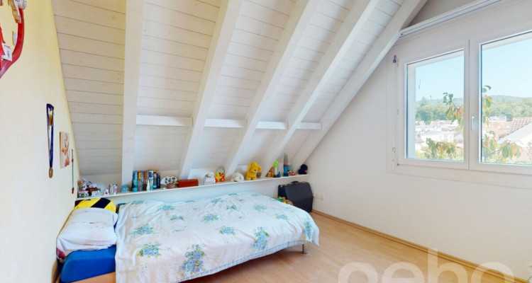 5.5-Zimmer-Doppelhaushälfte mit Wintergarten, Garten & 2 TG-Plätze image 8