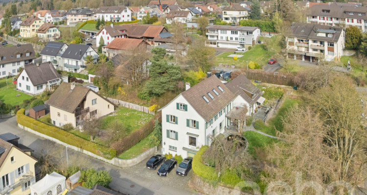 Exklusive 8 Zimmer-Villa mit zusätzlichem Einfamilienhaus auf 1?624m² image 2