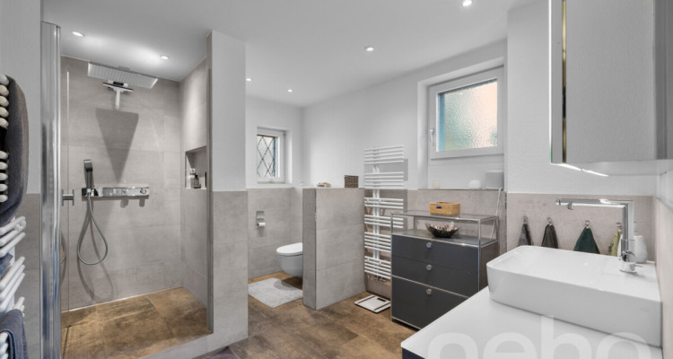 Exklusive 8 Zimmer-Villa mit zusätzlichem Einfamilienhaus auf 1?624m² image 10