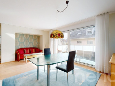 Helle 4.5-Zimmer-Wohnung mit grosser Südterrasse image 3