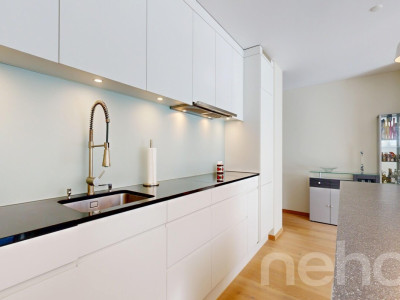 Helle 4.5-Zimmer-Wohnung mit grosser Südterrasse image 4