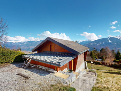 Charmant chalet avec vaste terrain et vue imprenable à Savièse image 4