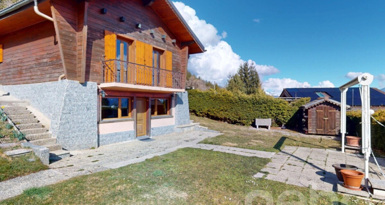 Charmant chalet avec vaste terrain et vue imprenable à Savièse image 1