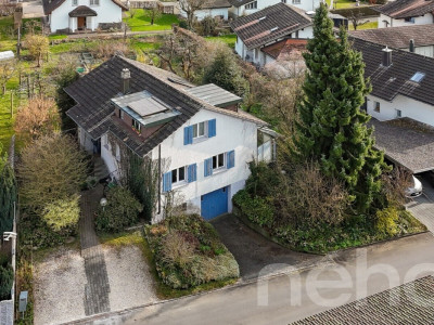 Charmantes 7.5-Zimmerhaus auf grossem Grundstück mit viel Potenzial image 1