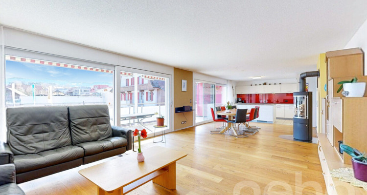 Modern, hell und zentral gelegen mit schöner Weitsicht image 1