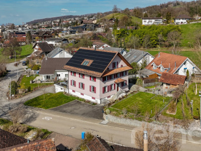 Liebhaberobjekt mit Charme, viel Platz und moderner Technik image 1